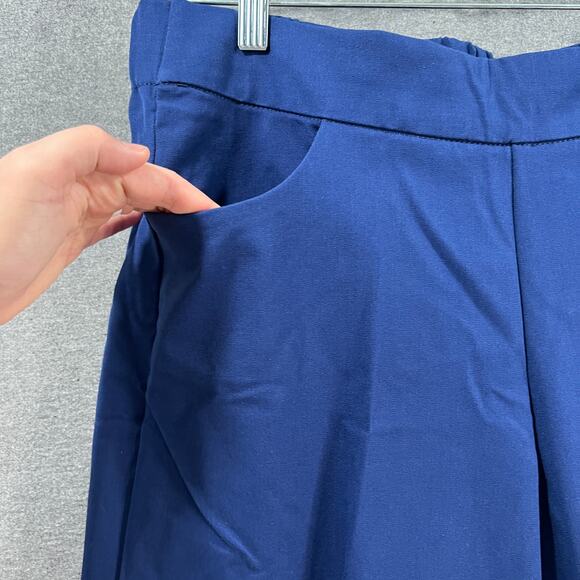 Isaac Mizrahi Live! Stretch Crop Wide Leg with Butto Royal Navy, Petite 14 - Picture 9 of 10